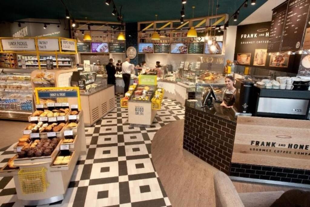 Yellow Hive Boutique Stay Apt 1 贝尔法斯特 外观 照片
